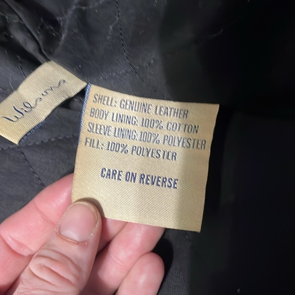 Wilson GENUINE vintage leather coat
inside pockets - Picture 6 of 11